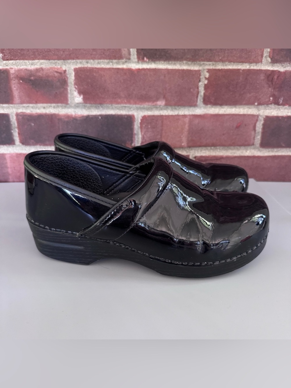 Dansko Professional Black Patent Leather Clogs Slip Resistant Women EU 40 US 9.5